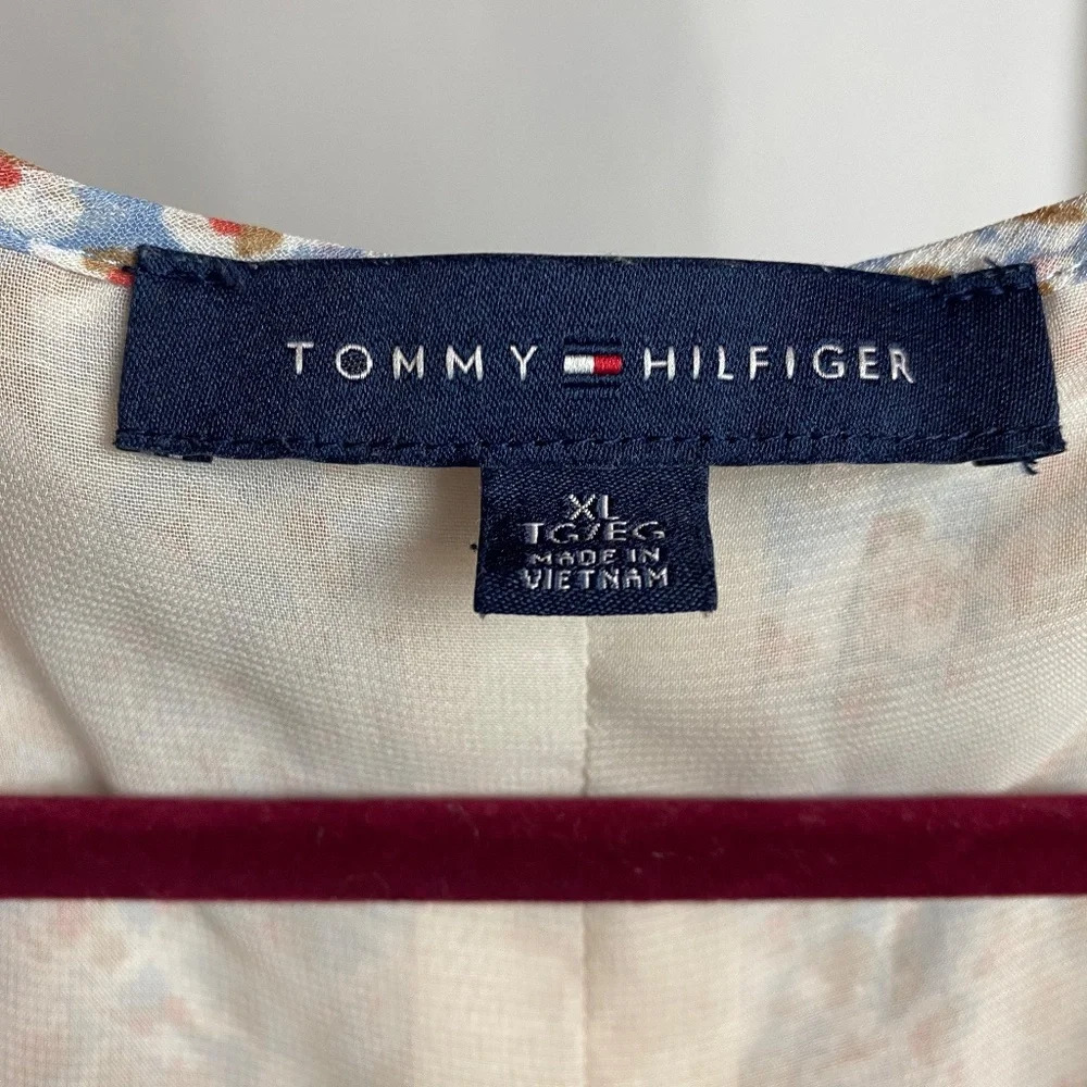 Tommy Hilfiger Womenʻs 3/4 Sleeve Pleated Tan | Blue Floral Lined Blouse XL